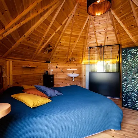 مكان تخييم Kotaventure Romantique Le Mesnil-Villement